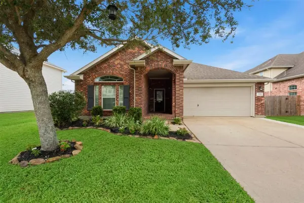 1284 Pinto Pass, Alvin, TX 77511