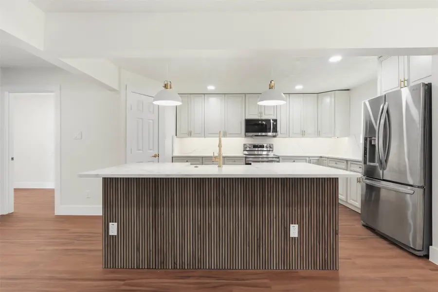 8203 Ivan Reid Drive, Houston, TX 77040 - Image #2