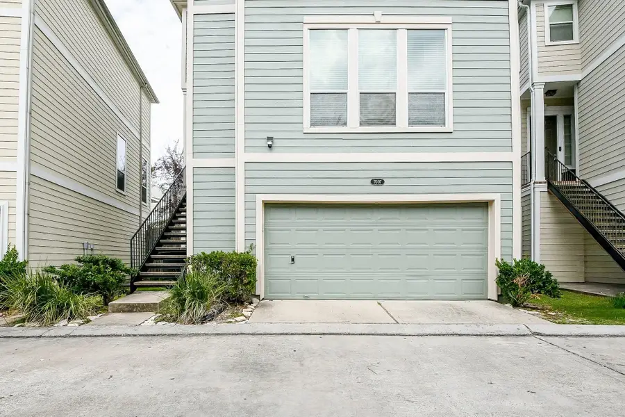 7007 Plum Creek Trail Lane, Houston, TX 77087 - Image #2