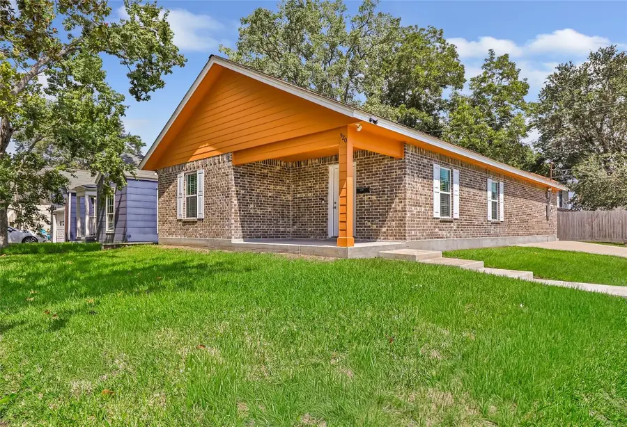 520 E Defee Avenue, Baytown, TX 77520 - #2