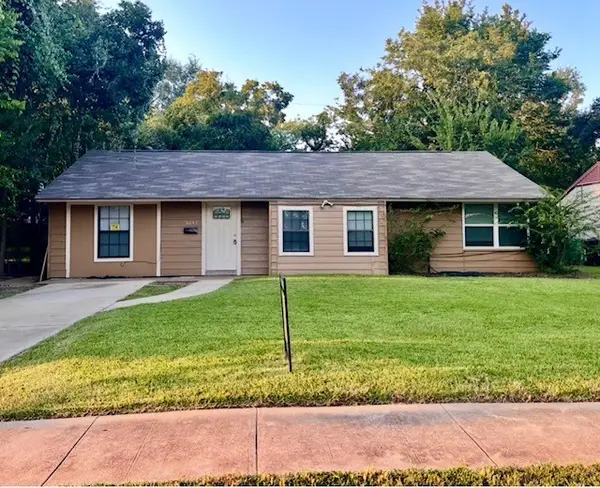 6043 Lyndhurst Drive, Houston, TX 77033