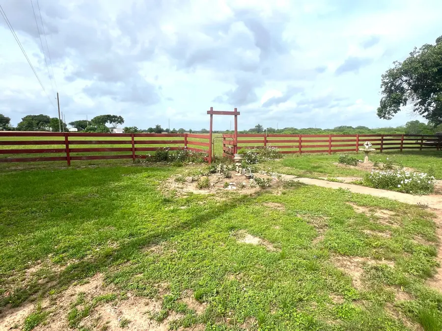 3798 Johnston Road, Wallis, TX 77485 - #3