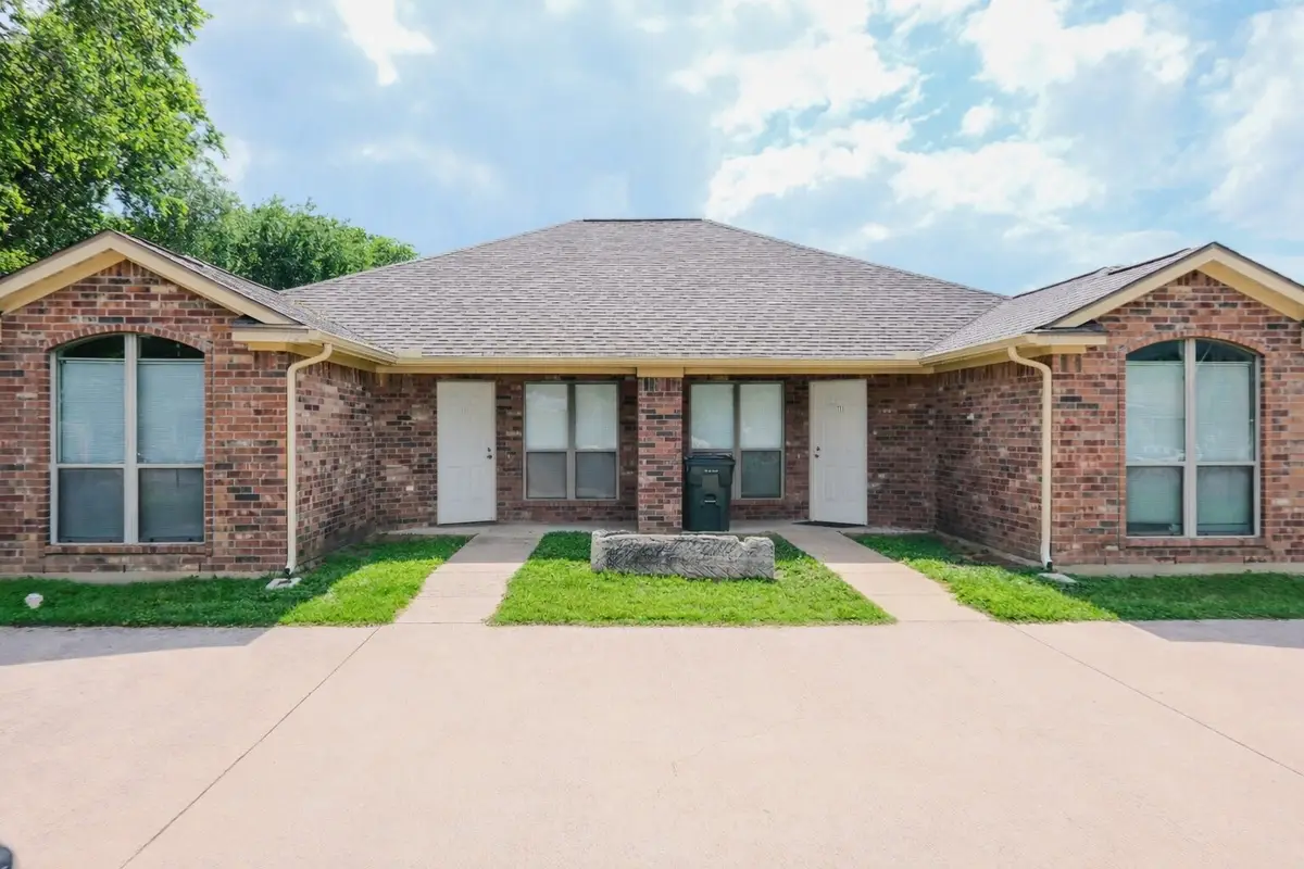722 N Sharp Street, Franklin, TX 77856 - #1