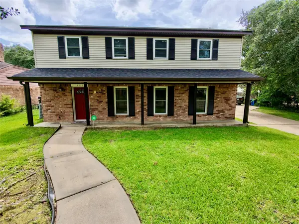 1111 Appleford Drive, Seabrook, TX 77586