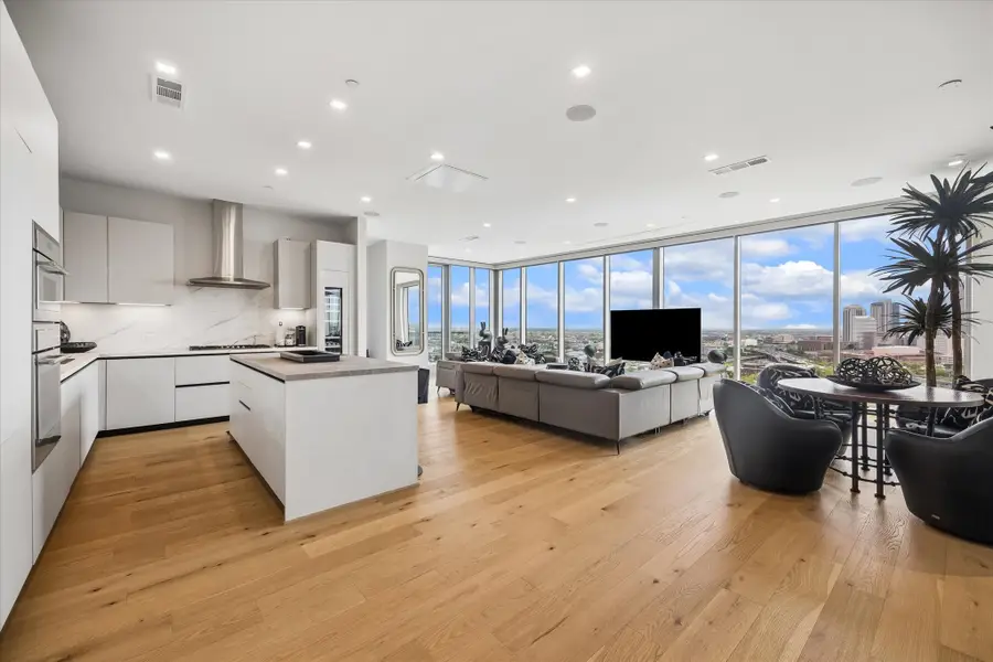 1711 Allen Parkway #2106, Houston, TX 77019 - #3