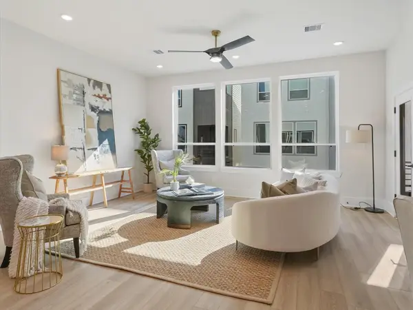 4707 Thornton Villas Lane, Houston, TX 77018