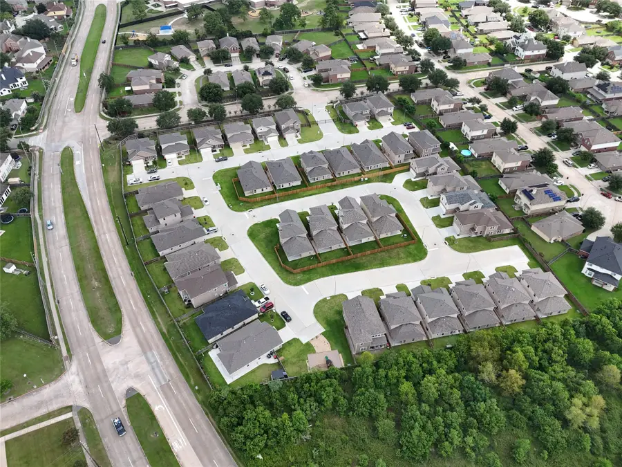 2827 Pine Estate Lane, Houston, TX 77014 - Image #3