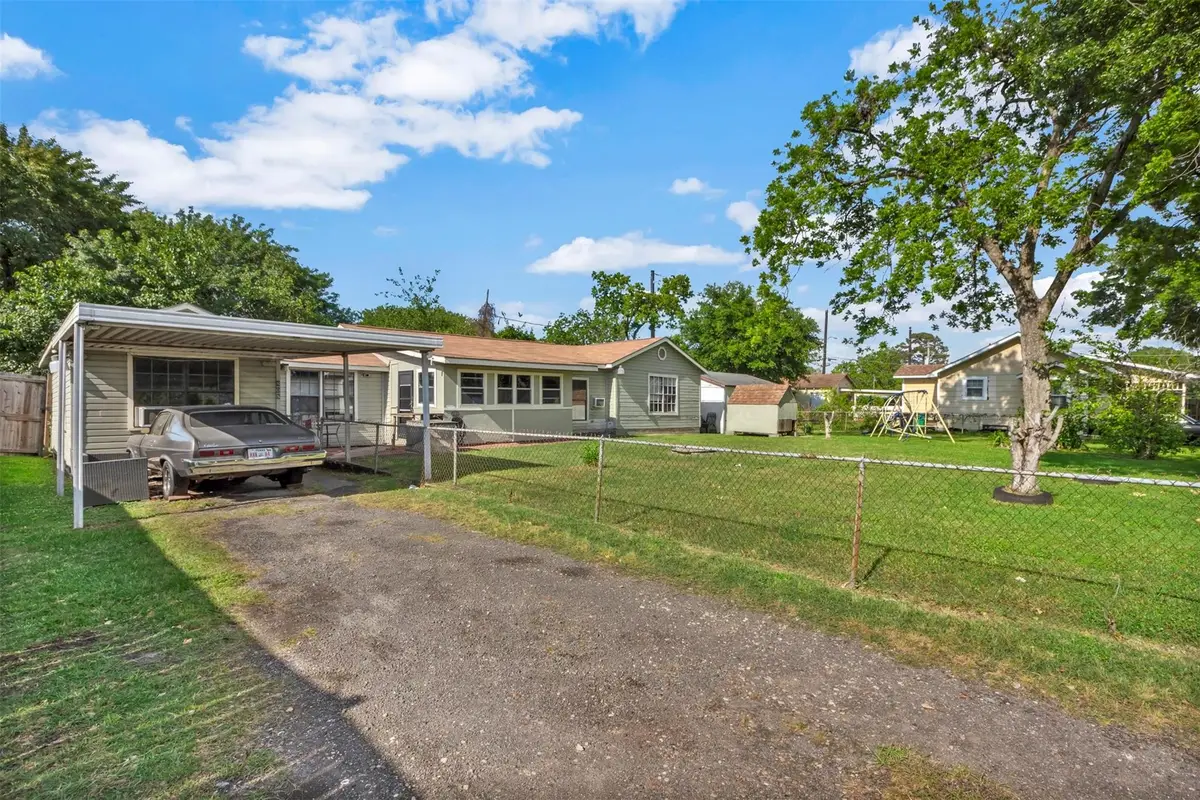 808 Morrell Street, Baytown, TX 77520 - Image #1