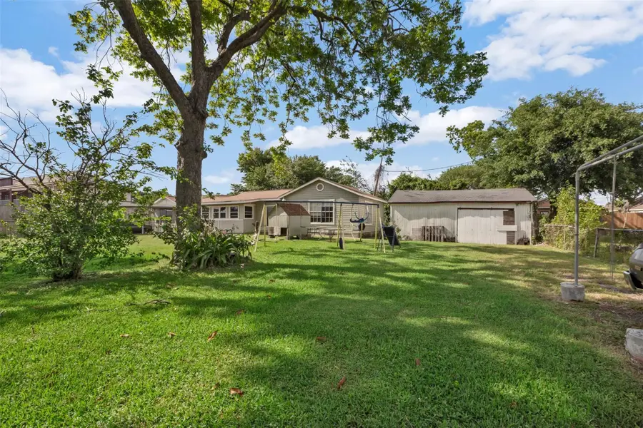 808 Morrell Street, Baytown, TX 77520 - Image #3