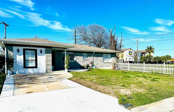 1426 Harbor View Dr Drive, Galveston, TX 77550