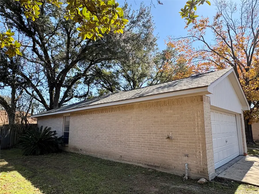 4822 Misty Shadows Drive, Houston, TX 77041 - Image #3