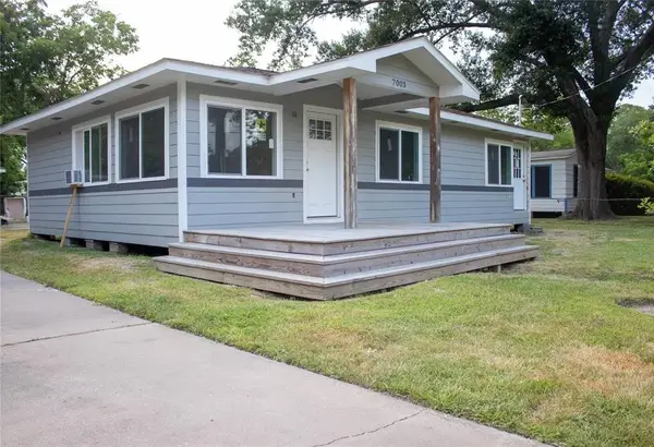 7003 Hoffman Street, Houston, TX 77028