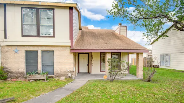 5703 Easthampton Drive #D, Houston, TX 77039
