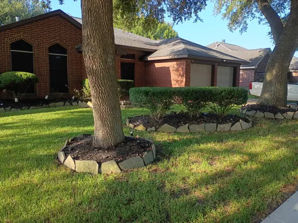 5202 Valley View Dr Drive, La Porte, TX 77571