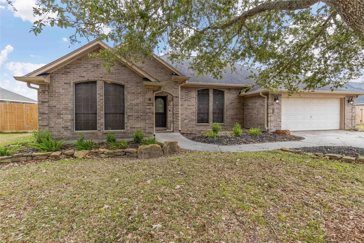 2015 Magnolia Bend, Baytown, TX 77523 - Image #1