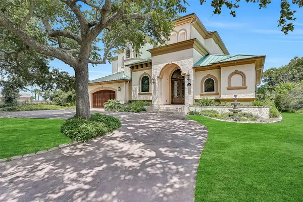 1301 Harbor View Drive, Galveston, TX 77550