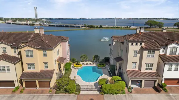 37 Armand Shore Drive, Pasadena, TX 77058