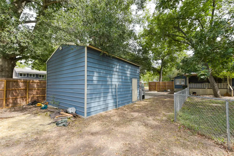 602 W Buck Street, Caldwell, TX 77836 - #3