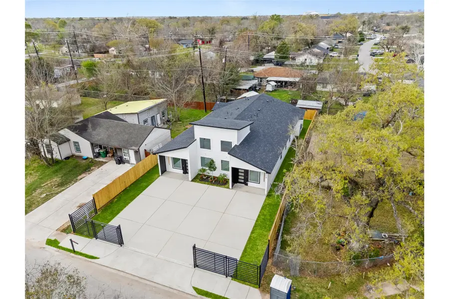 7710 Sharondale Drive #A and B, Houston, TX 77033 - #2