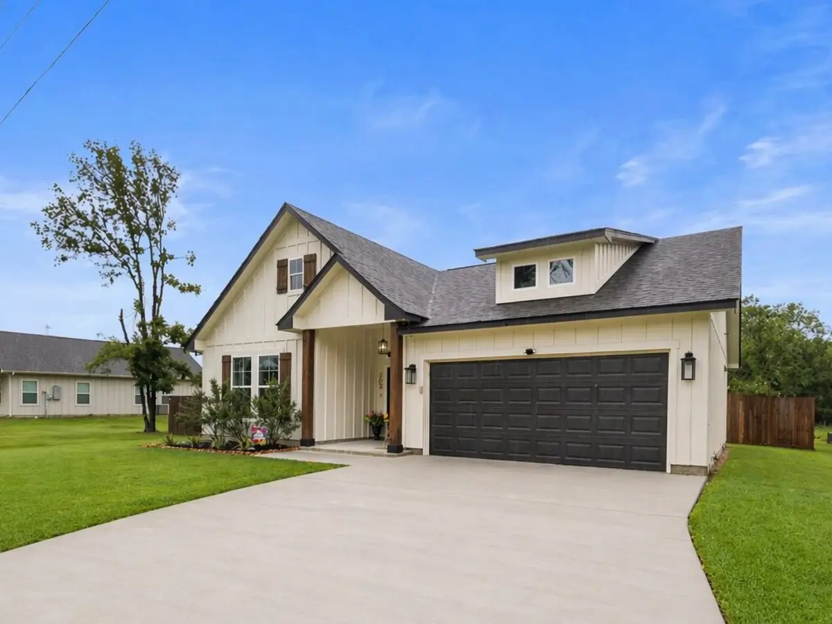 125 Ellis Lane, West Columbia, TX 77486 - #1