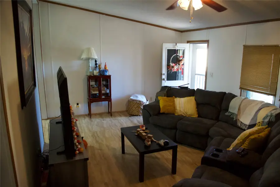 627 Port Road, Angleton, TX 77515 - #2