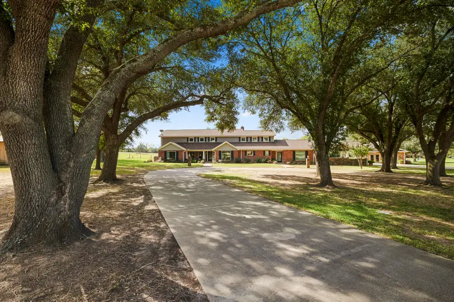 1427 Old Mill Lane, Madisonville, TX 77864 - #2