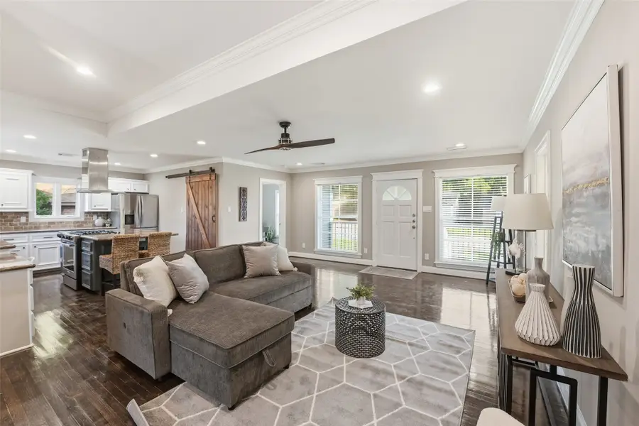 1008 Lawndale Avenue, Brenham, TX 77833 - #2