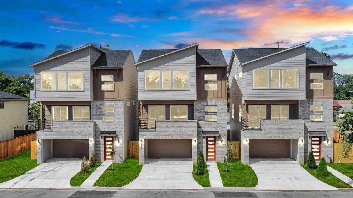 322 E 35 Th Street, Houston, TX 77018 - Image #1