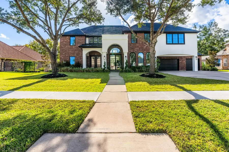 7714 Long Shadows Drive, Sugar Land, TX 77479 - Image #3