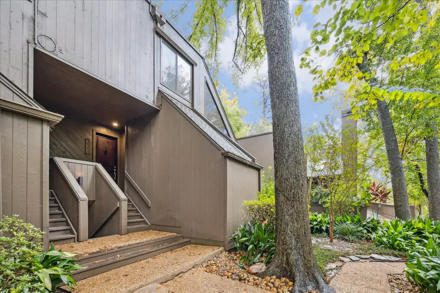 222 Litchfield Lane, Houston, TX 77024 - Image #2