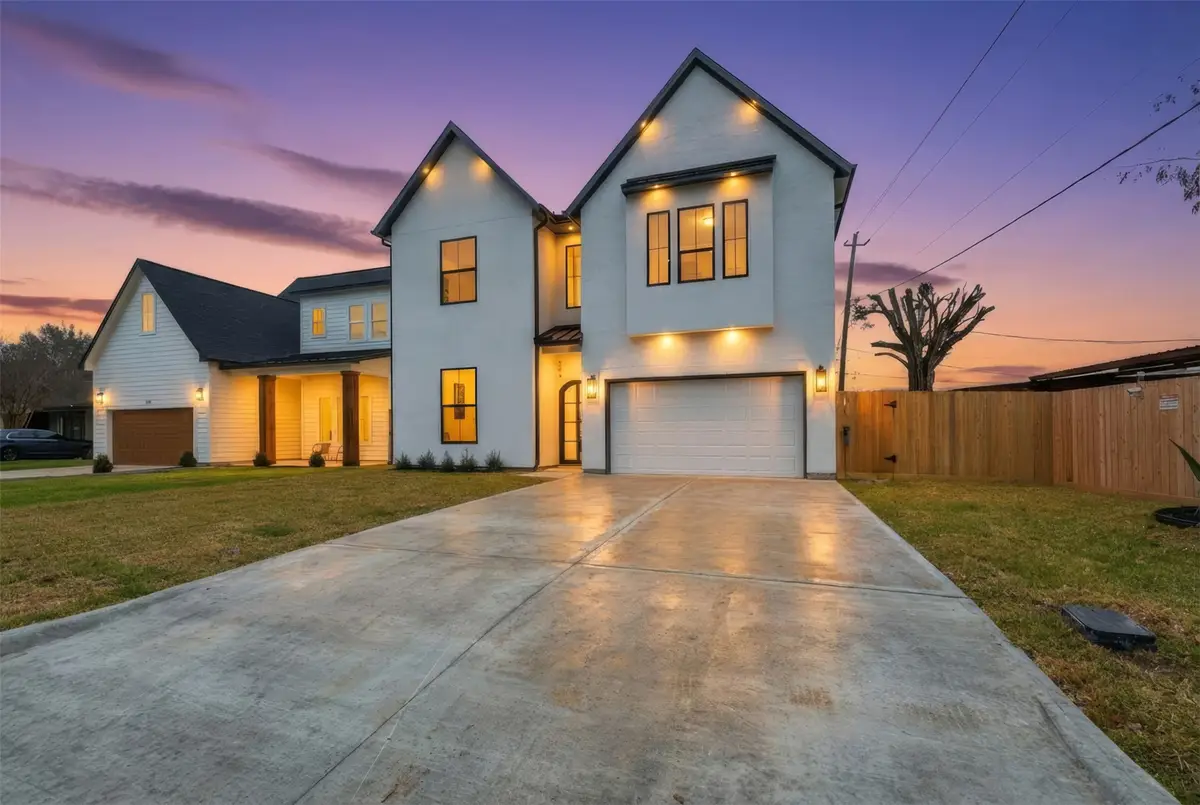 204 Milwaukee Street, Houston, TX 77009 - #1