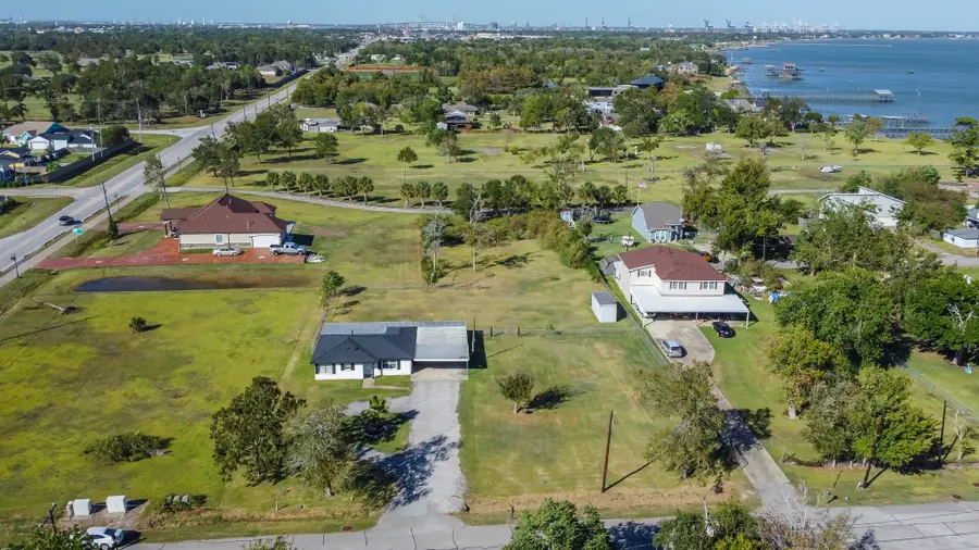 306 Oakhurst Street, La Porte, TX 77571 - #2