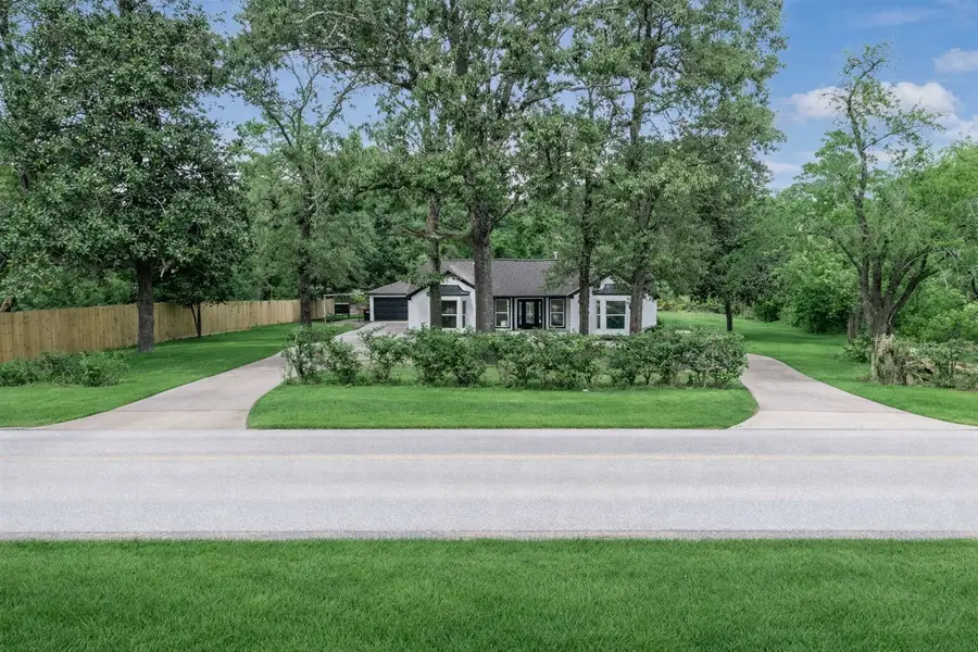 1602 Baker Drive, Tomball, TX 77375 - Image #2