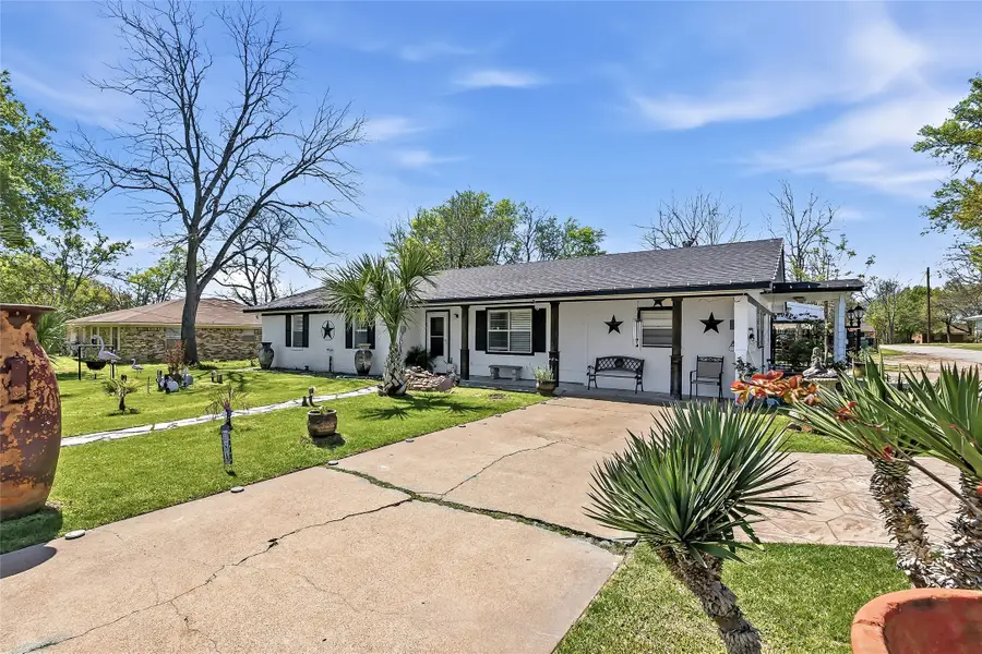 411 N Commerce Street, Madisonville, TX 77864 - #2