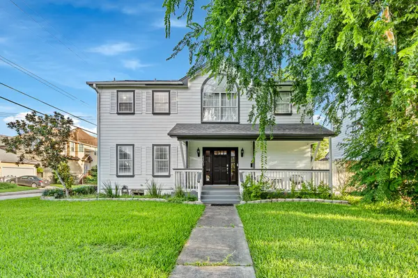 4401 Holt Street, Bellaire, TX 77401