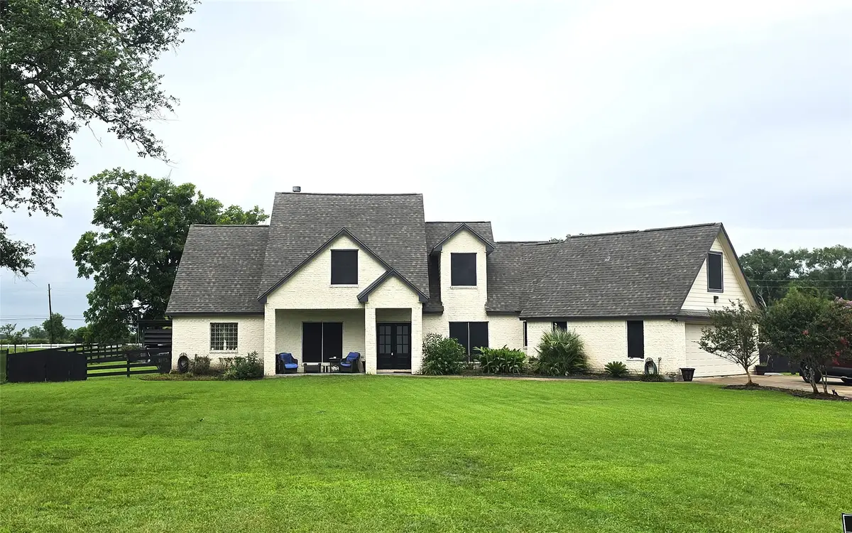 202 Lakeland Circle, Rosharon, TX 77583 - #1