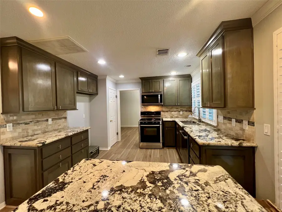 3908 Spring River Drive, Pearland, TX 77584 - #2