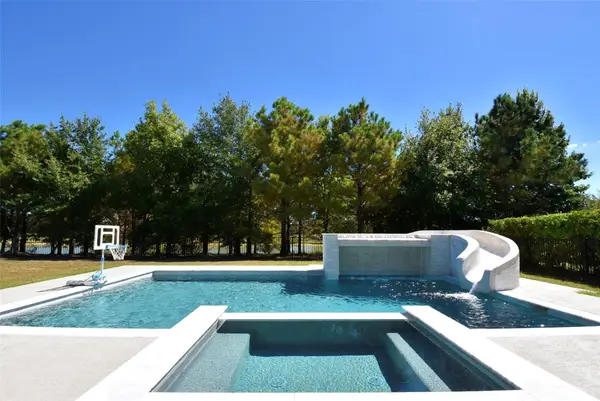 5615 Caspian Falls Lane, Fulshear, TX 77441