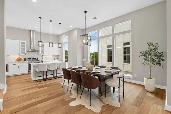 1177 W 19th Street, Houston, TX 77008