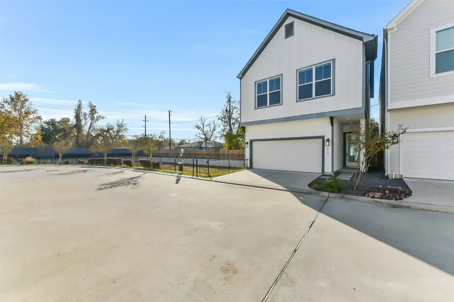 6707 Parker Oaks Lane, Houston, TX 77076 - Image #2