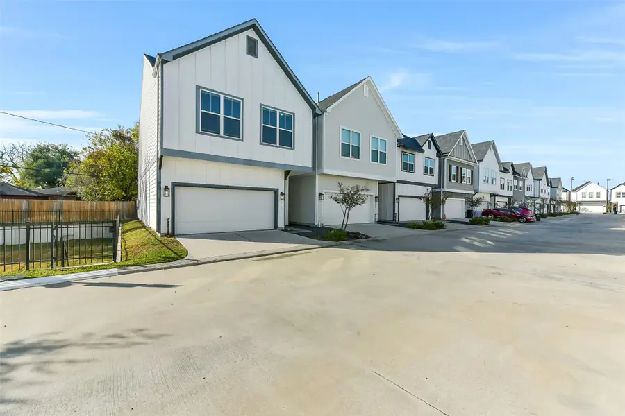 6707 Parker Oaks Lane, Houston, TX 77076 - Image #3