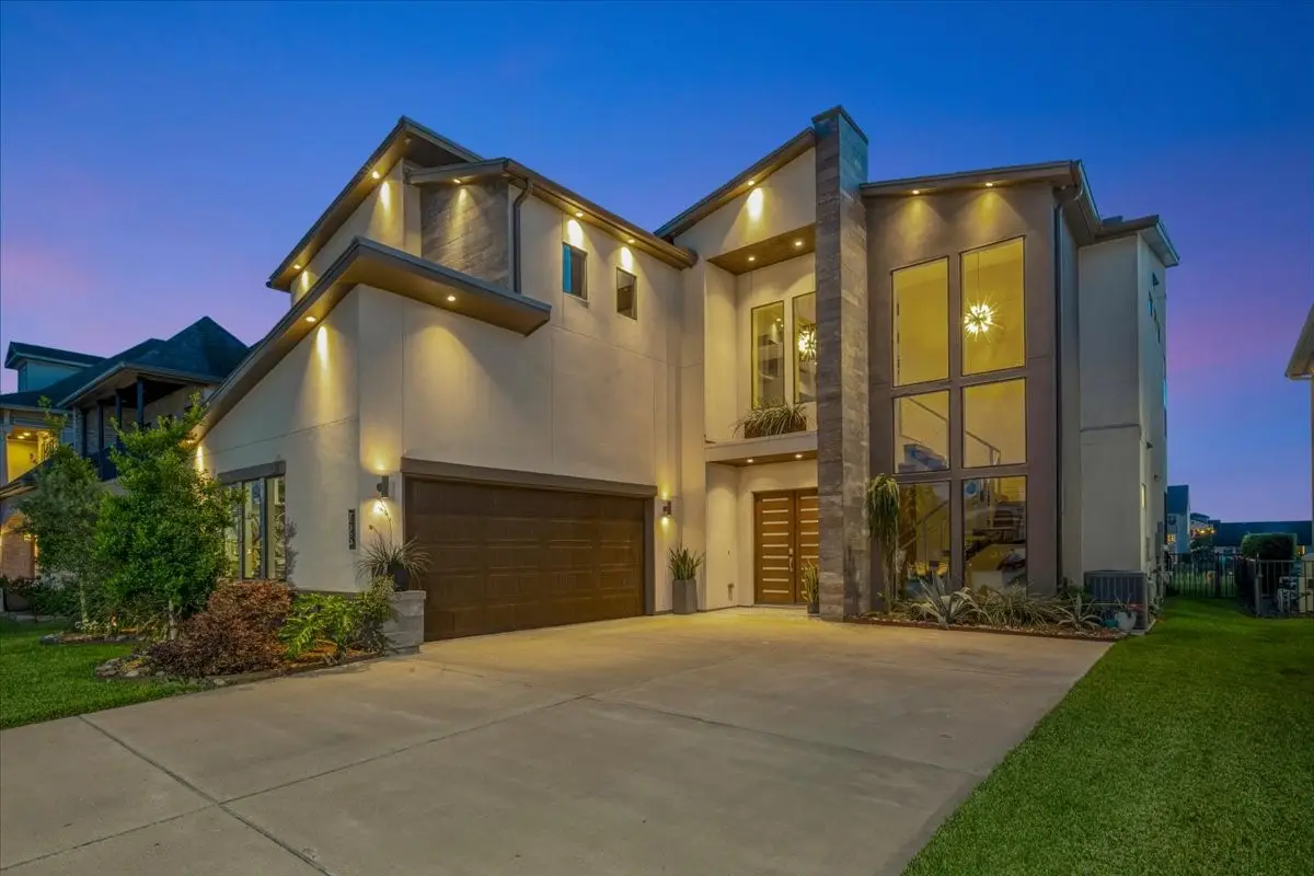 725 Pegasus Lane, League City, TX 77573 - #1