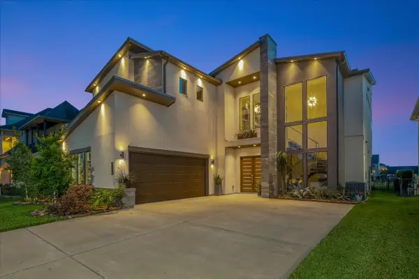 725 Pegasus Lane, League City, TX 77573