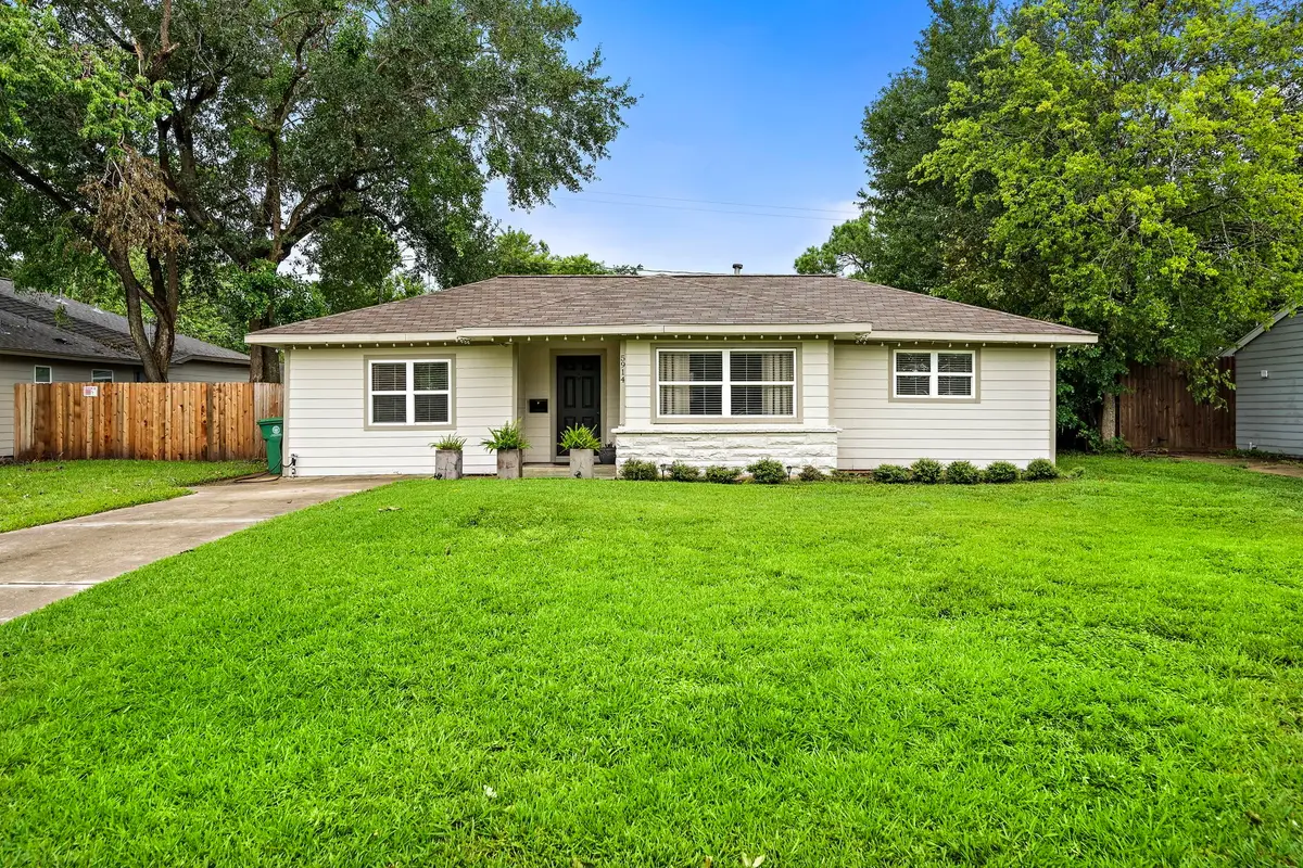 5914 Darnell Street, Houston, TX 77074 - Image #1