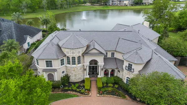 9 Waters Lake Boulevard, Missouri City, TX 77459