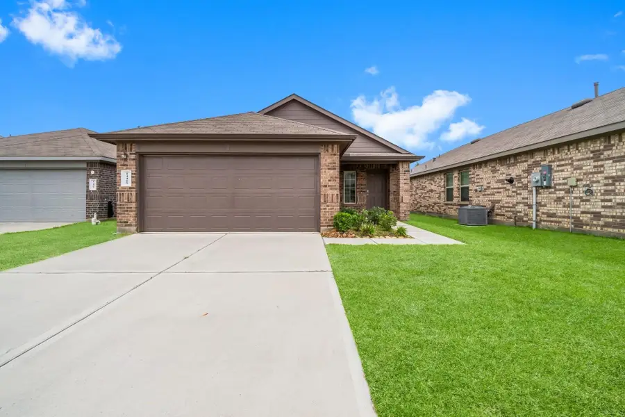 14409 Sugar Pines Drive, Conroe, TX 77302 - Image #2