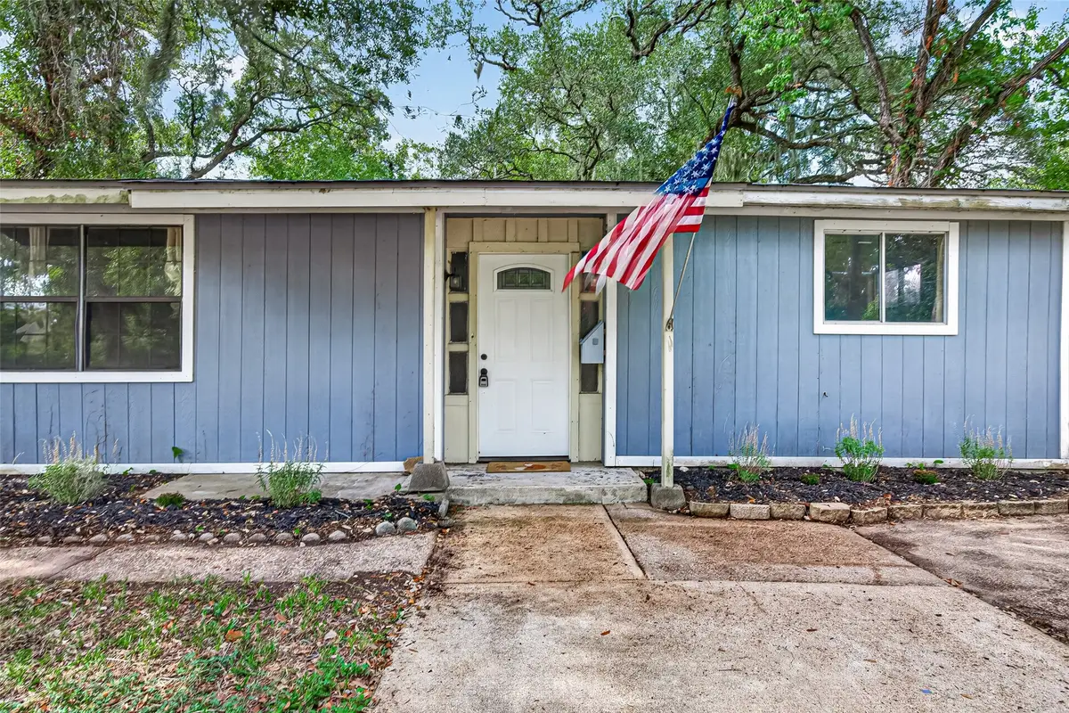 804 Azalea Street, Lake Jackson, TX 77566 - #1