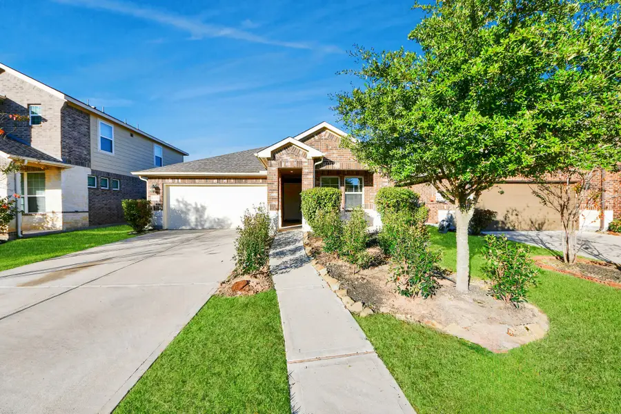 24654 Greenwood Bay Drive, Richmond, TX 77406 - Image #2