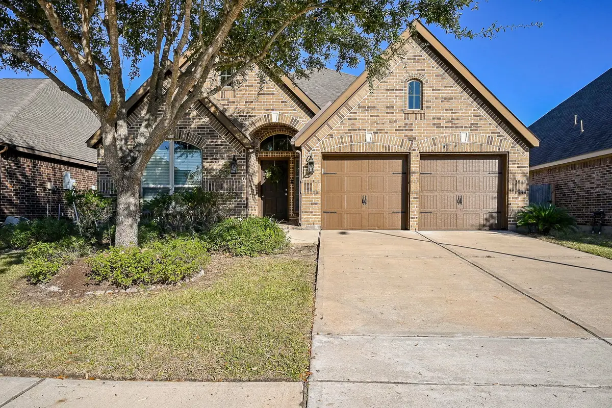 13809 Crystal Harbor Lane, Pearland, TX 77584 - Image #1
