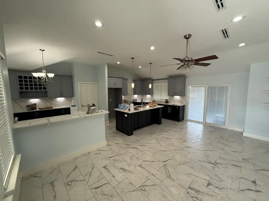 5715 Belarbor Street, Houston, TX 77033 - Image #3